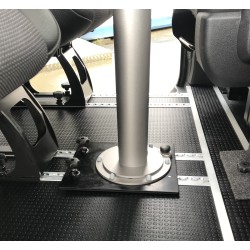 Table avec plateau coulissant et rotatif