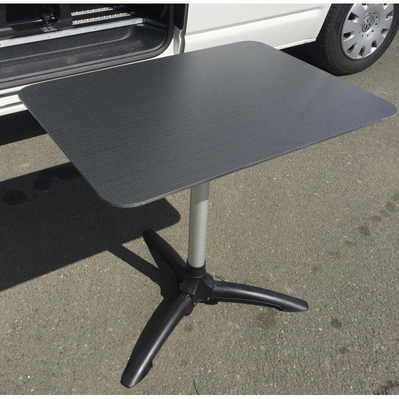 Table démontable avec trépied et pliable