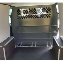 Cloison amovible tôlée (standard avec cabine)